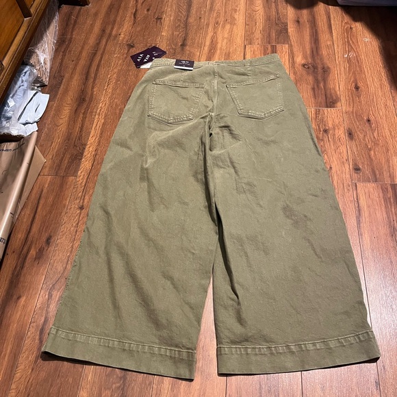 Sold - Picture 3 of 3